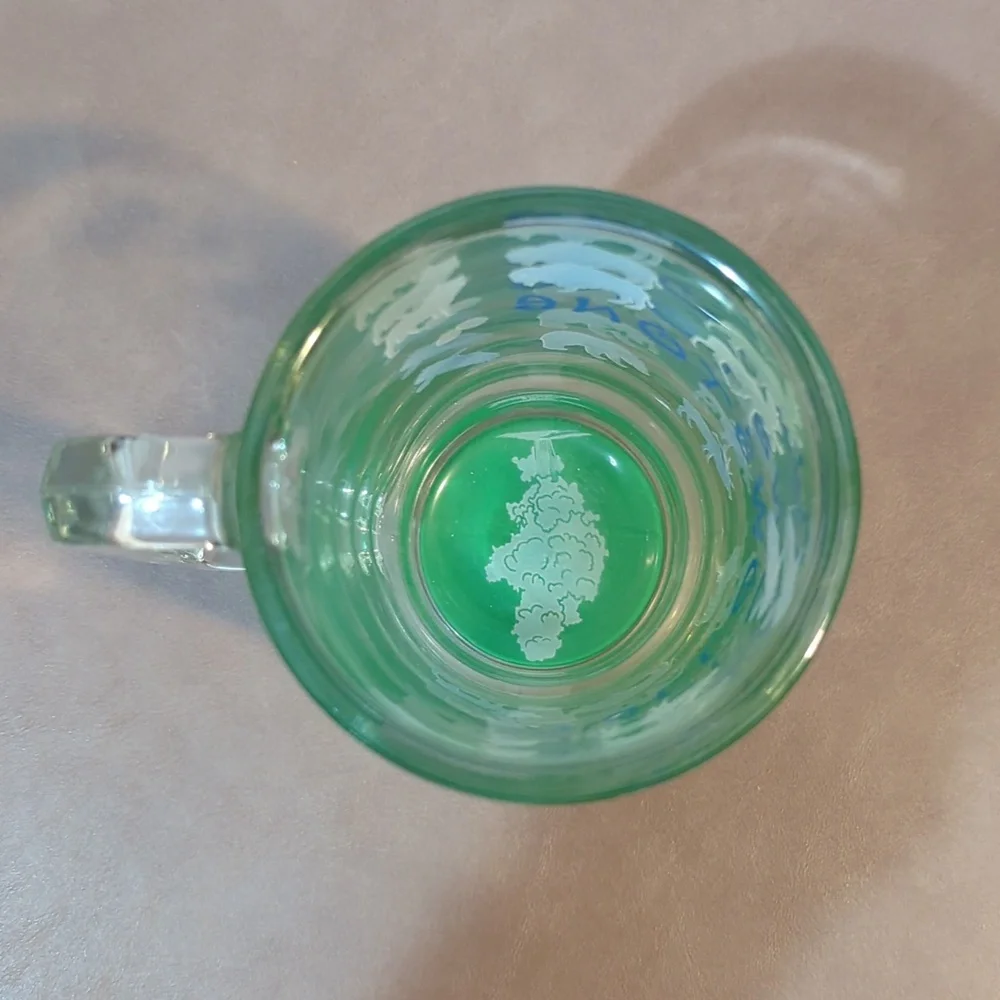Yellowstone National Park glass mug glacier on bottom buffalo bear Made in USA